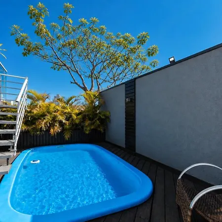 Duplex com piscina na praia de Bombinhas-3